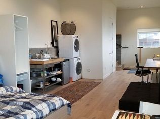 1819 Manzanita Dr, Oakland, CA 94611