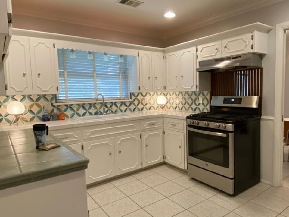 1st image of 303 Gaiety Ln