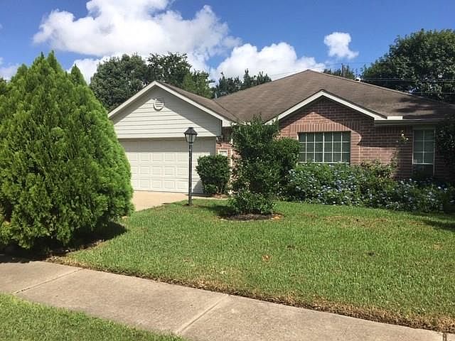 1st image of 22122 Kenlake Dr