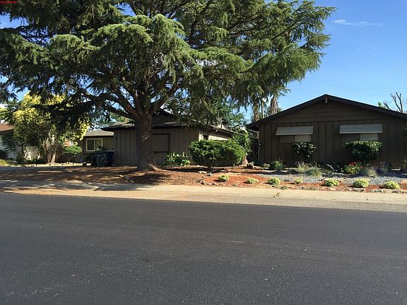 4th image of 5020 53rd Ave