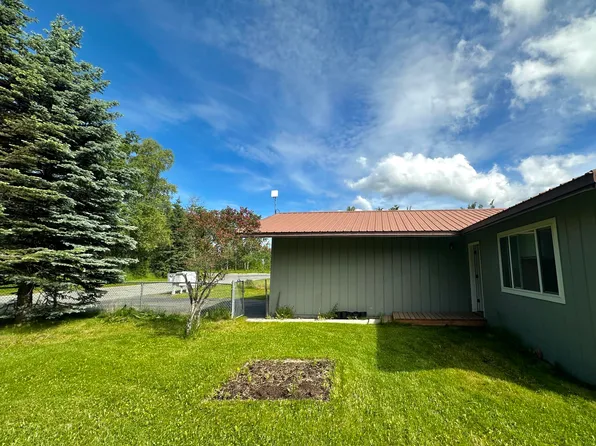 108 S Leibrock St, Soldotna, AK 99669