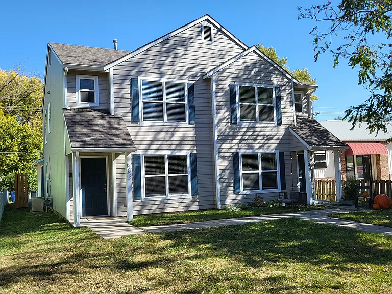 832 Connecticut St — Photo 2