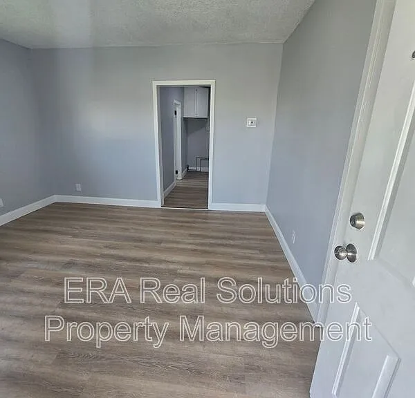 1282 Joyce Ave — Photo 7