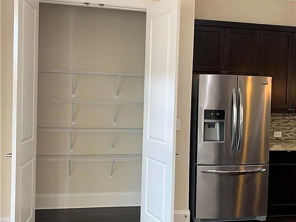 5th image of 511 Alden Dr