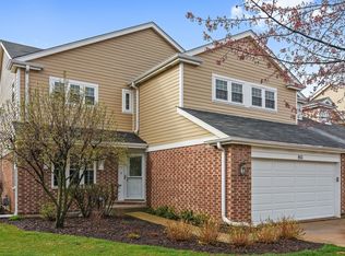 813 Winchester Ln, Northbrook, IL 60062