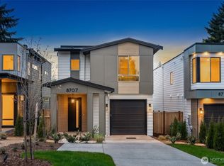 8707 126th Ave NE, Kirkland, WA 98033