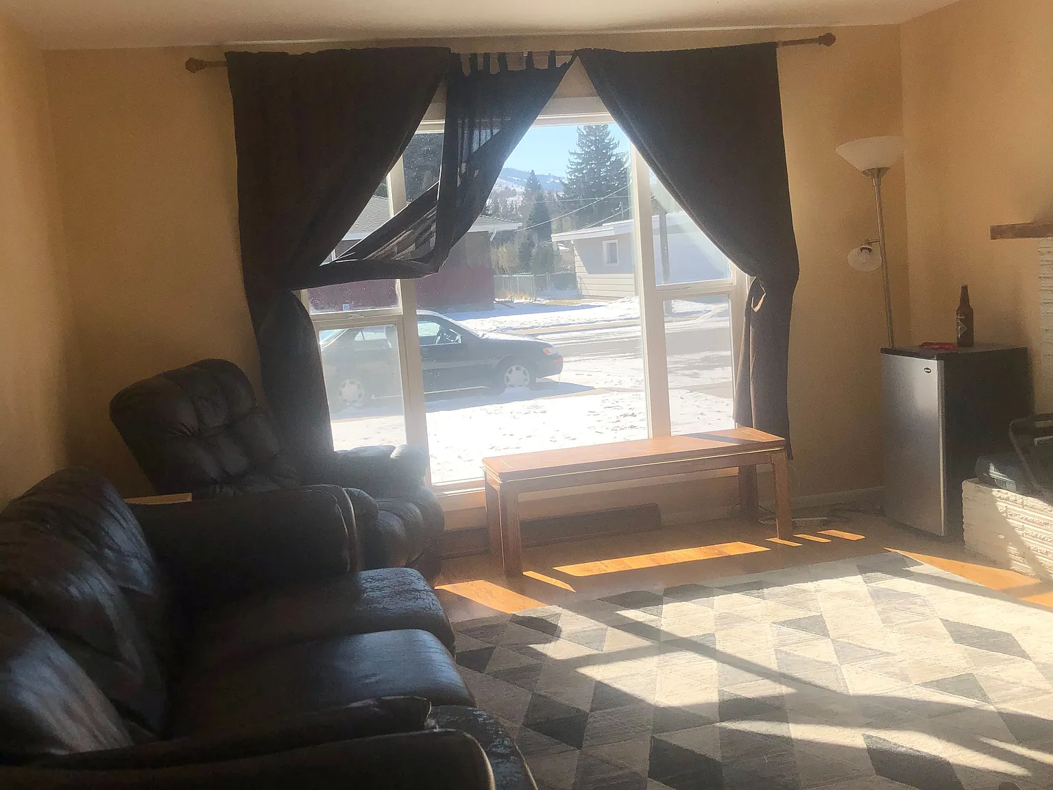 5 bed, 2400 sqft, $635 — Photo 4