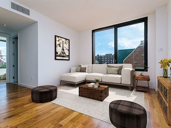 3rd image of 123 Melrose St #8004