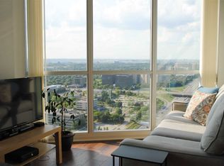 5 Valhalla Inn Rd #3408, Toronto, ON M9B0B1