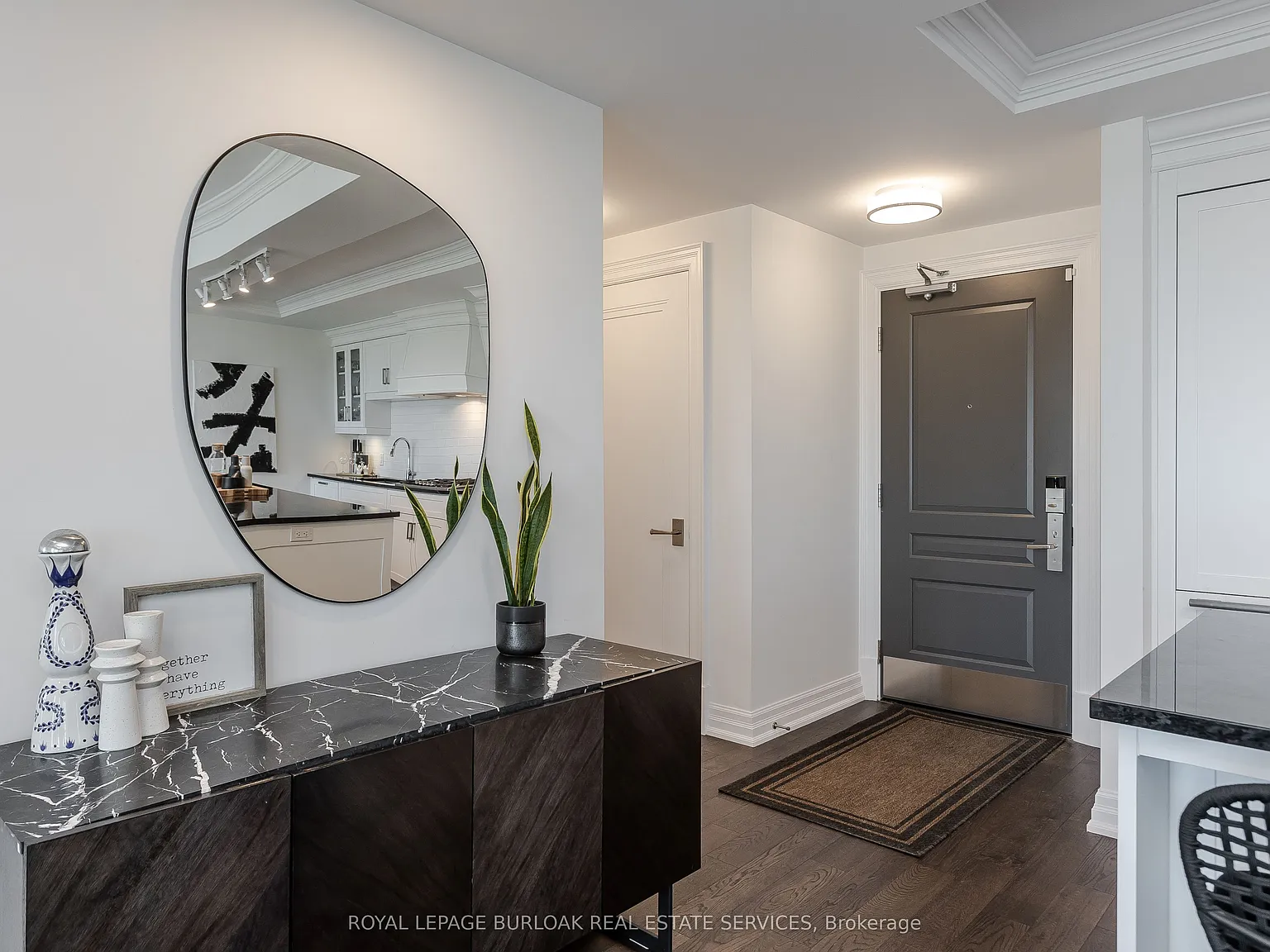 2 bed, $5,800 — Photo 4