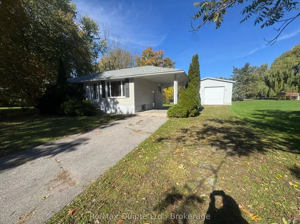 20 Ross Ave, Quinte West, ON K8V 0N4