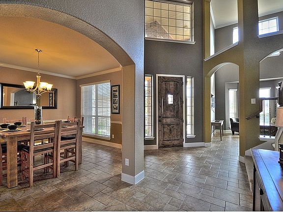 4th image of 3631 Pinnacle Dr