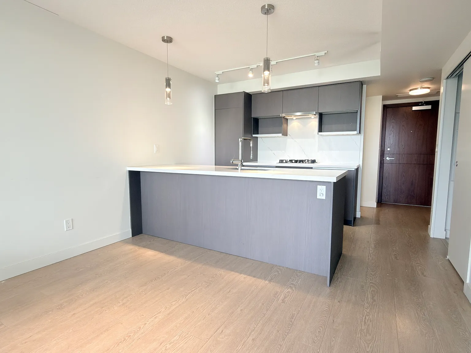 1 bed, 620 sqft, $2,500 — Photo 3