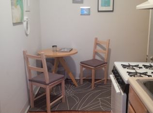 918 Pine St APT 3M, Philadelphia, PA 19107