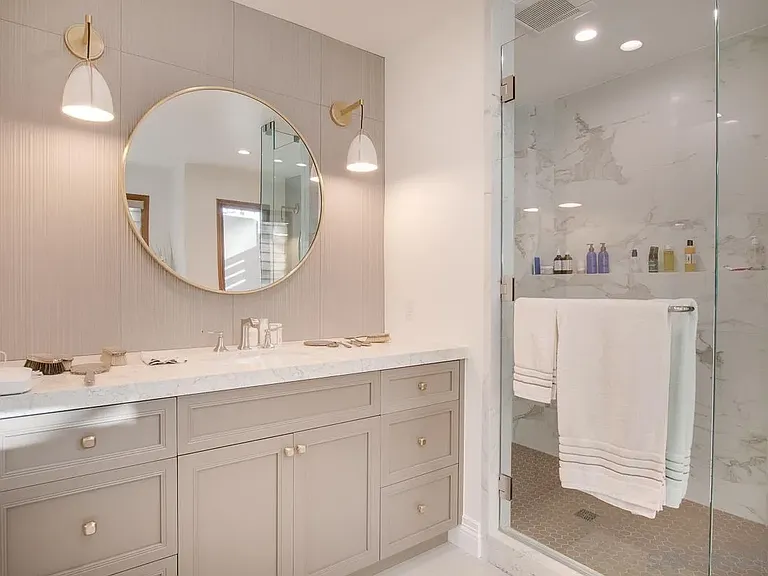 Primary Bath/Spa