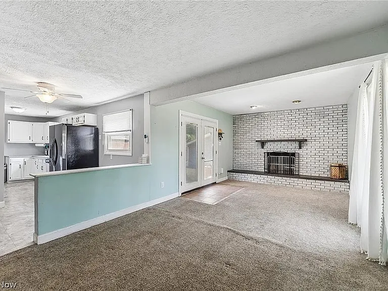 2369 Frederick Dr — Photo 13