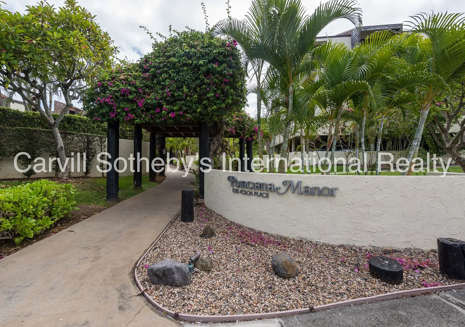Kailua 2/2/2 Poinciana Manor — Photo 1