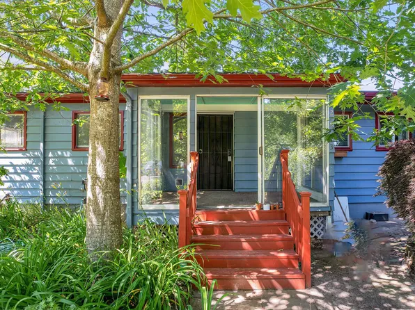 12699 SE Market St, Portland, OR 97233