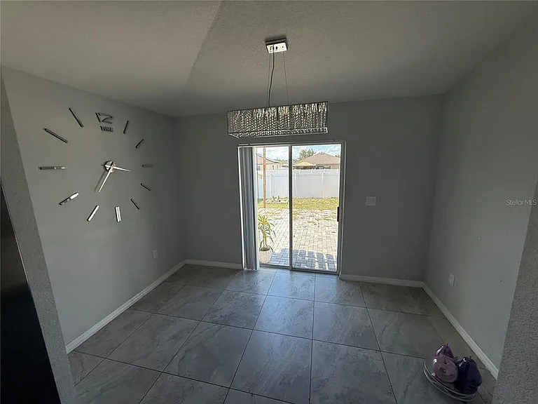 2671 Sanderling St — Photo 7