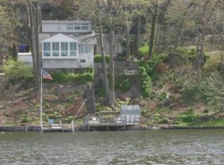 28 Hillside Rd, Danbury, CT 06811