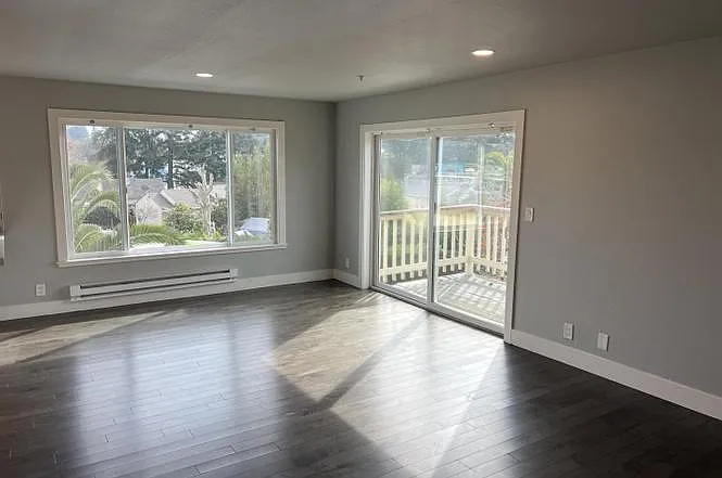 211 Semicircular Rd #6 — Photo 2