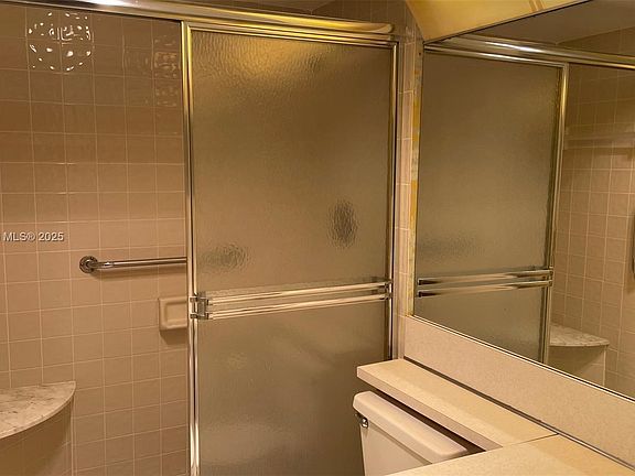5th image of 3076 Newport Dr #3076-Q