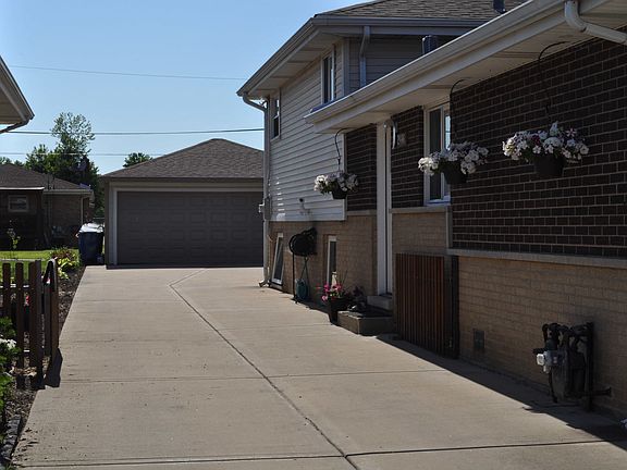 2nd image of 2446 Sheila Ave
