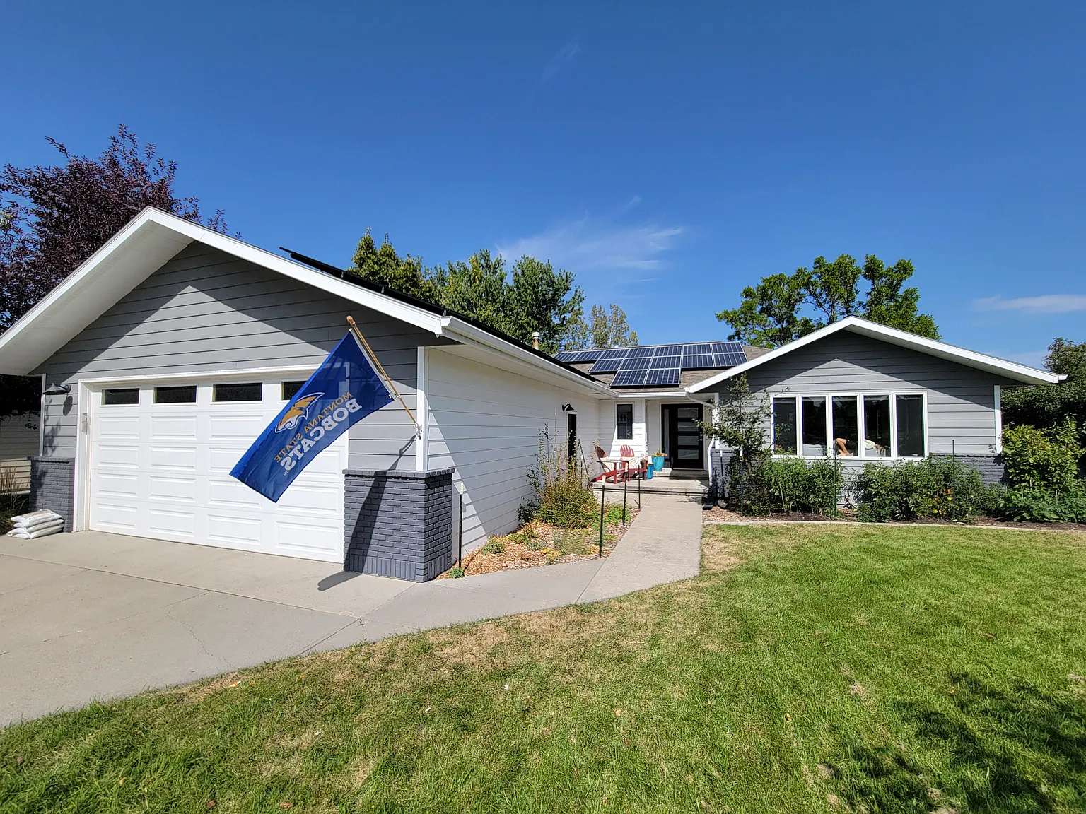 5 bed, 3986 sqft, $4,900 — Photo 2