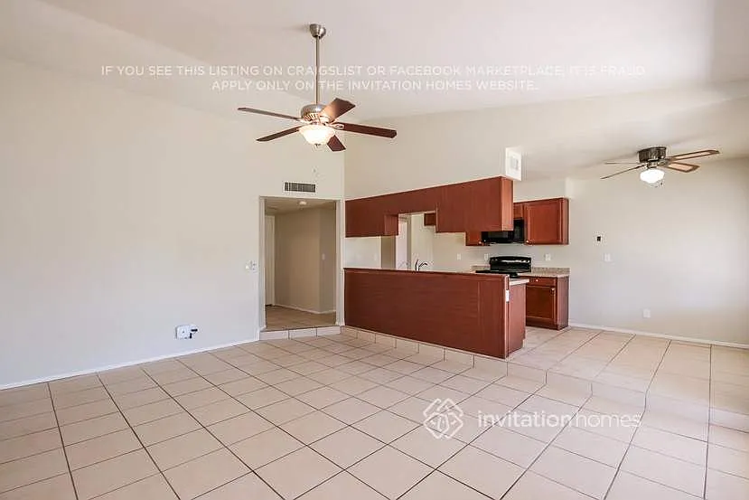 3943 W Windrose Dr Phoenix, AZ 85029 — Photo 4