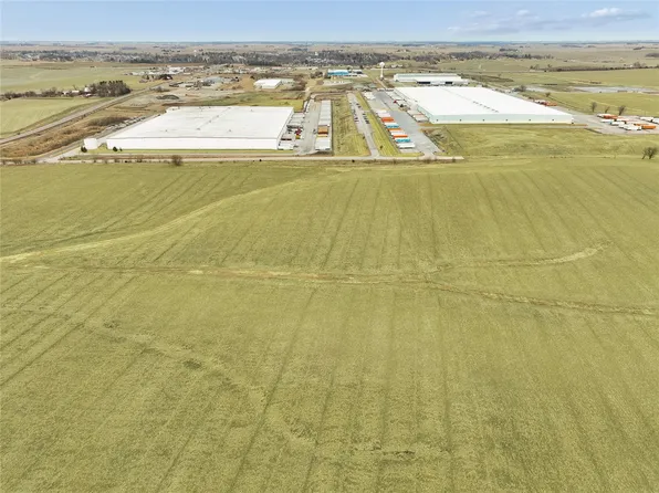 Baker Ave, West Branch, IA 52358