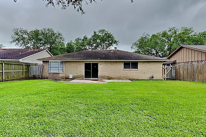 4313 Lariat Dr — Photo 18
