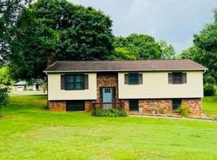 1415 Prince St, Hickory, NC 28602