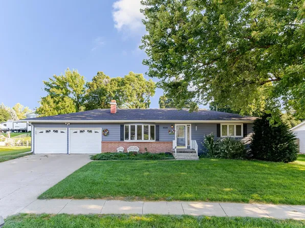 1604 Bel Air Rd, Norfolk, NE 68701