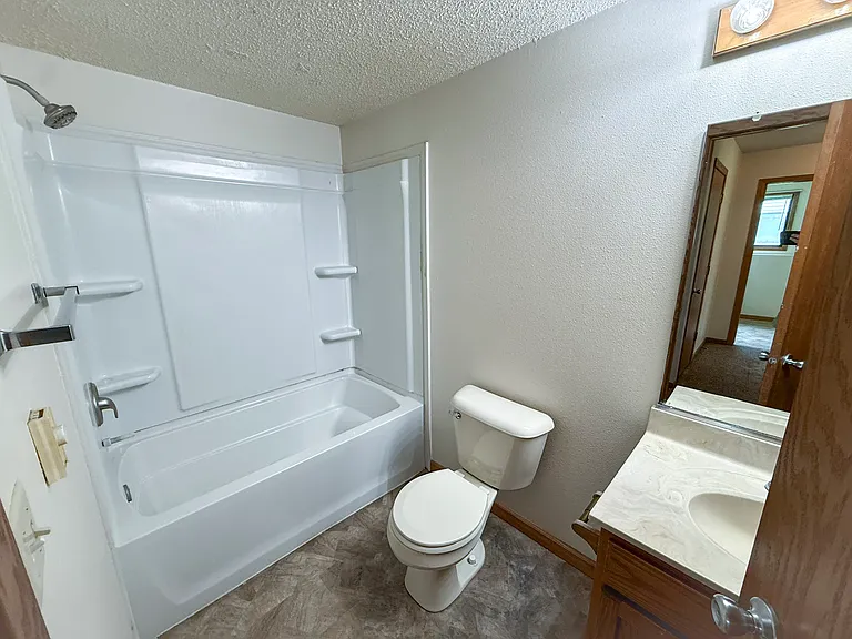2804 Edgewood Dr SW #4 — Photo 10