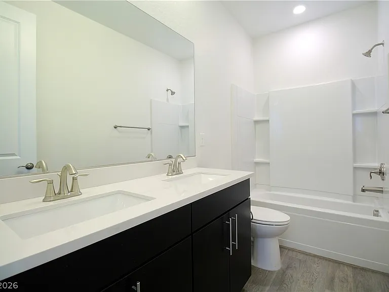 24 Brigola St — Photo 11