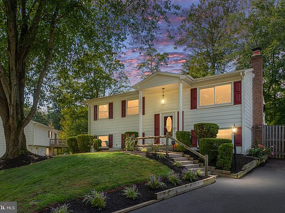 2nd image of 14160 Landon Ln
