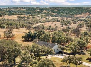 990 Axis Cir, Fredericksburg, TX 78624