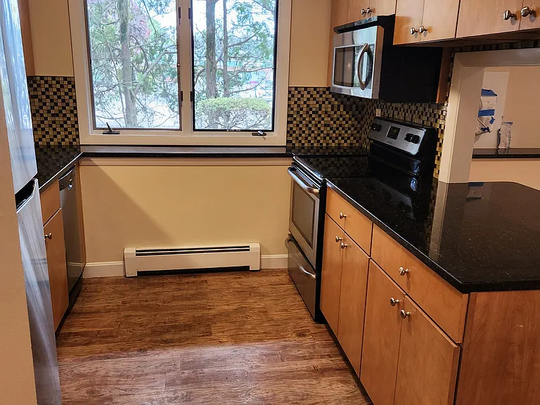 Kitchen - Range & Microwave