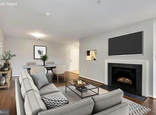 6522 Lake Park Dr APT 204, Greenbelt, MD 20770