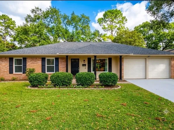 124 Dogwood St, Sugar Land, TX 77478