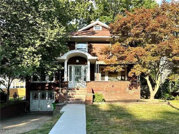 11 Adams St, Berea, OH 44017