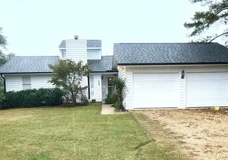 689 Cedar Point — Photo 1