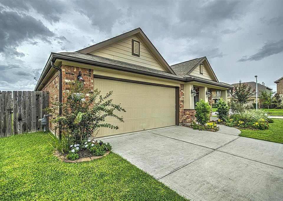 1st image of 24139 Auburn Falls Ln