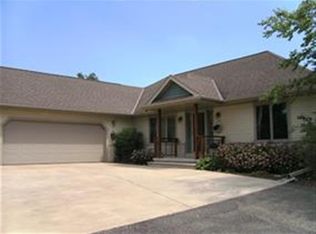 W7497 Country Dr, Beaver Dam, WI 53916