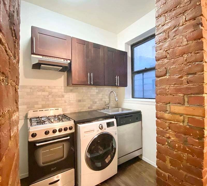 1st image of 1229 1st Ave #10F