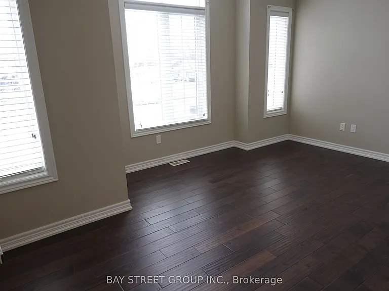 36 Vipond Rd — Photo 15