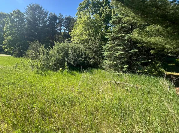 9453 E 120th St, Sand Lake, MI 49343