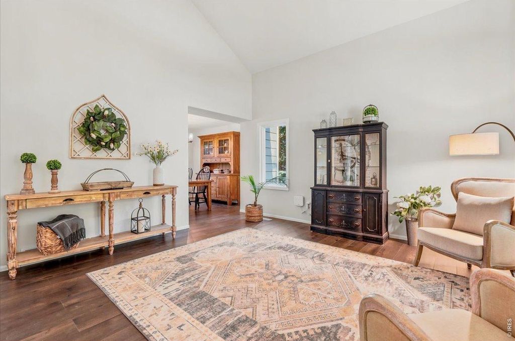 8007 Hillsboro Ct S