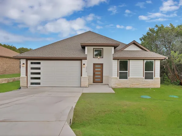 2210 San Saba Ct, Granbury, TX 76048