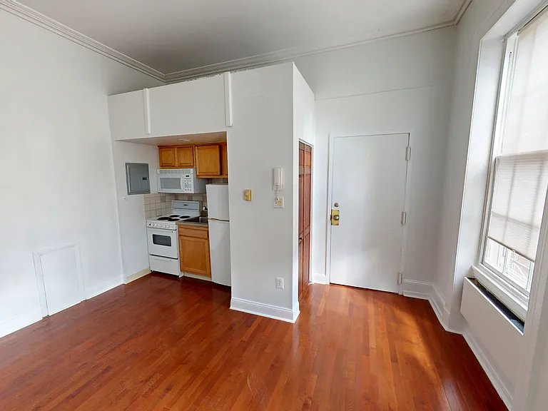 1814 Spruce St #3M — Photo 2